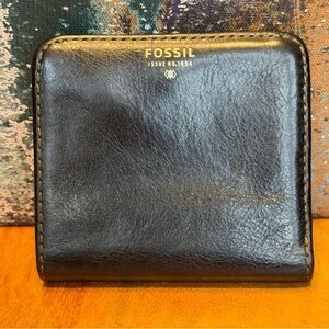 Fossil Heritage Leather Bifold Wallet - "Issue No. 1954" (EUC)